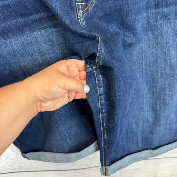 Jen7 By 7ForAllMankind Plus Size Dark Washed Bermuda Shorts Size 24 - Picture 5 of 8